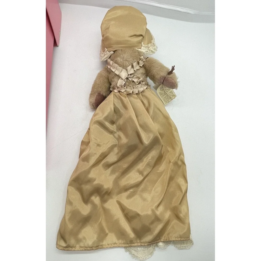 House of Nisbet Baby Honiton 10